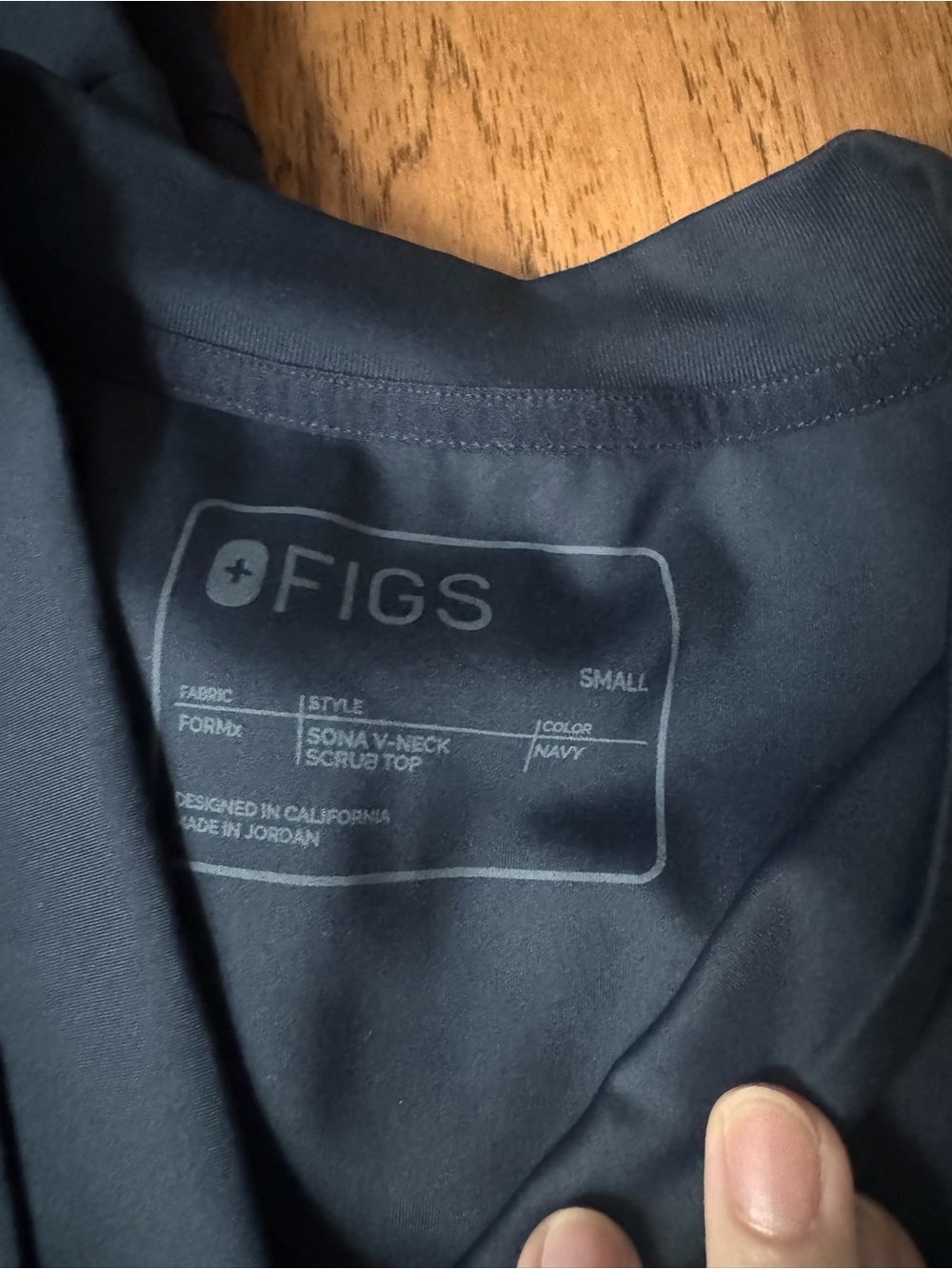 FIGS Navy High Waisted Scrub Pant (S/P) and Sona FORMx top (S) - Picture 2 of 5